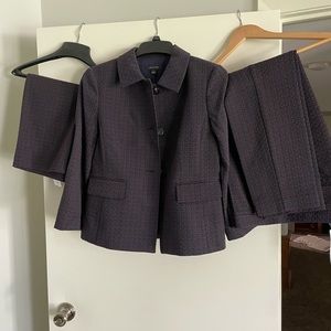 Ann Taylor size 10 3 piece suit NWT